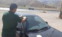 نصب برچسب های پویش ملی نه به تصادف بر خودرو های رانندگان